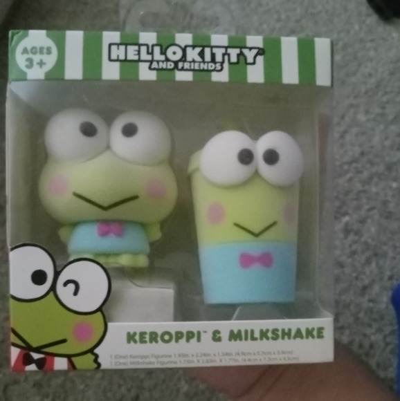 Hello Kitty Other - Keroppi/milkshake figurine Hellokitty and friends